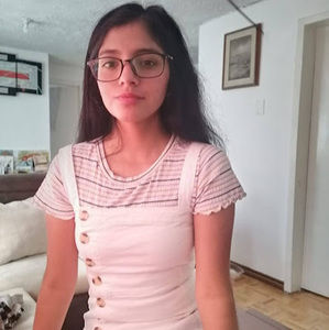 Meet your Posher, Paola